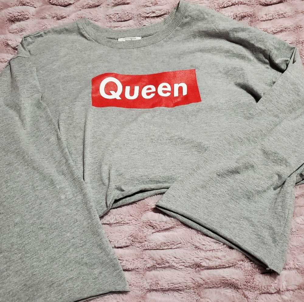 Long sleeved crop top